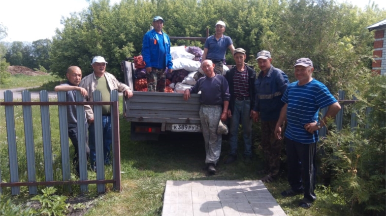 Жители Полевосундырского ТО собрали более 4,5 тонн овощей для отправки в зону СВО