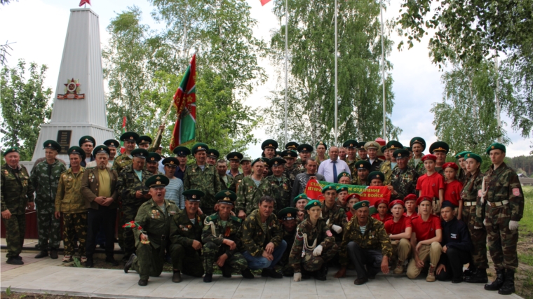 В День пограничника в д. Карабай- Шемурша состоялось открытие памятника воинам- пограничникам