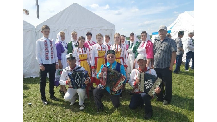В селе Исаково состоялся Межрегиональный фестиваль «Уйнагыз, гормуннар!»