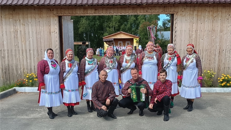 Состоялся традиционный районный фестиваль фольклора и национальных культур "Авалхи халăхсен кĕввисем»