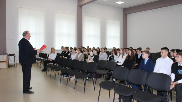 В школе №3 города Шумерли прошла встреча учащихся девятых классов с представителями Кадрового центра «Работа России».