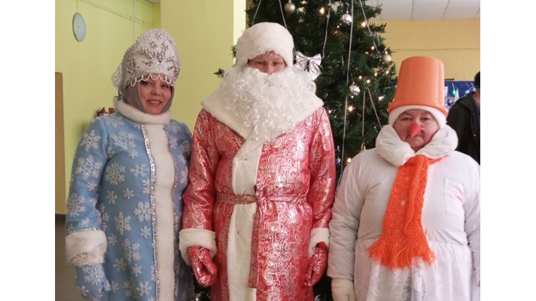 Работники культуры Большеабакасинского ЦСДК на слете Дедов Морозов и Снегурочек