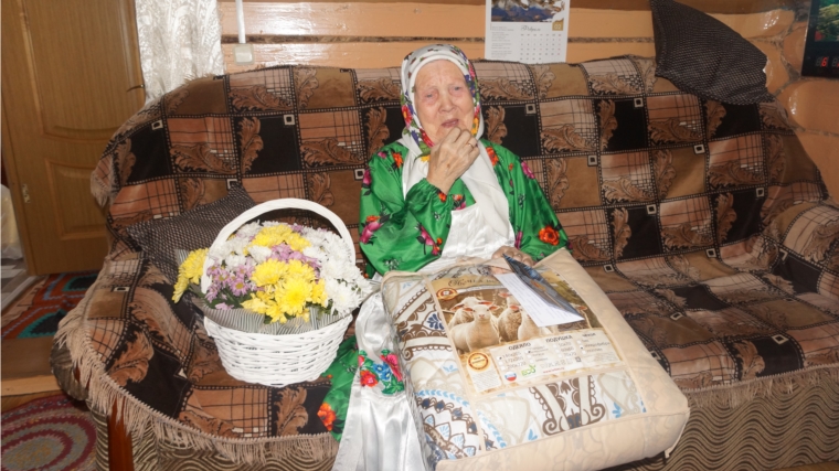 90-летний юбилей отметила жительница села Чурачики Леонтьева Анастасия Егоровна