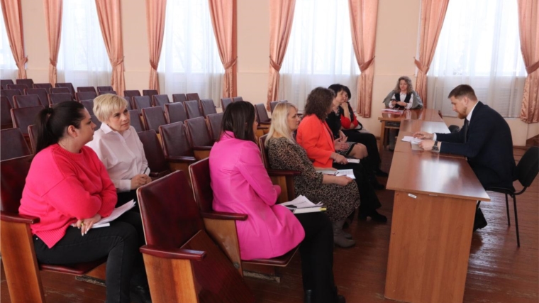 В администрации города Алатыря состоялось заседание межведомственной комиссии по рассмотрению документов на оказание государственной социальной помощи на основании социального контракта