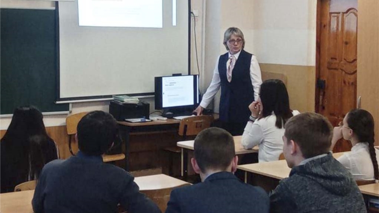 С помощью центра «Работа России» 83 вурнарских школьника получили возможность подзаработать в свободное от учебы время