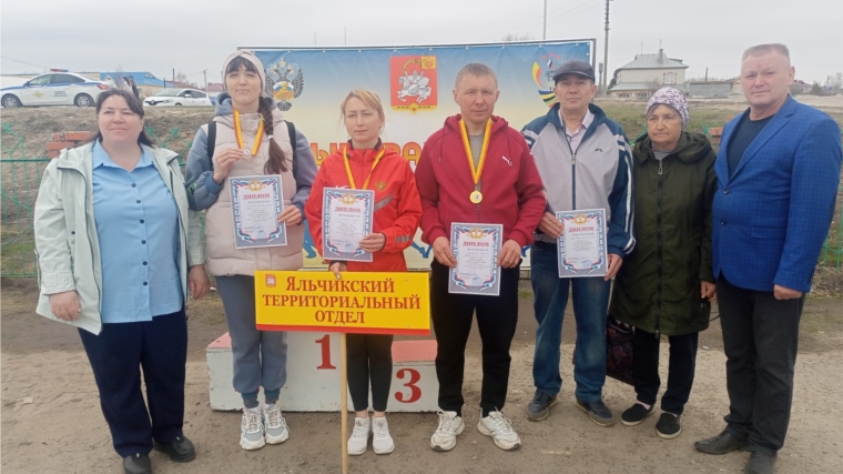 Яльчикский территориальный отдел принял участие в 45-ом легкоатлетическом кроссе Яльчикского муниципального округа на призы газеты «Елчĕк ен» .