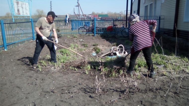 Весенний экологический субботник провели на территории Нюргечинского СДК.
