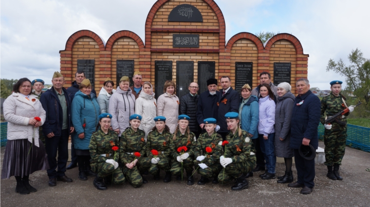 В деревне Чичканы состоялся возложение цветов к памятнику павшим воинам в Великой Отечественной войне