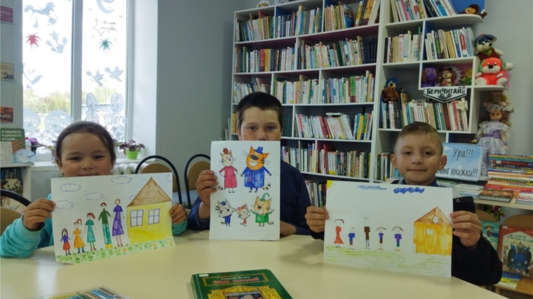 Конкурс рисунков «Наша дружная семья» в Тойгильдинской сельской библиотеке