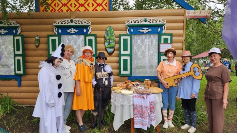Жители и гости Малотаябинского ТО на 66-м празднике песни, труда и спорта «Акатуй -2024»