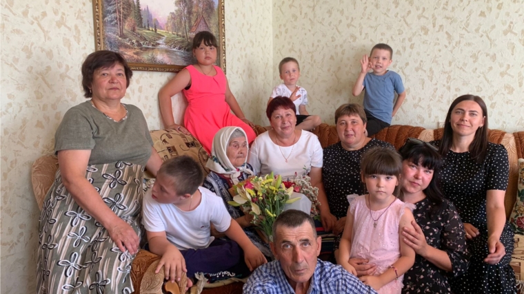 Жительницу деревни Старое Янашево поздравили с 90-летием