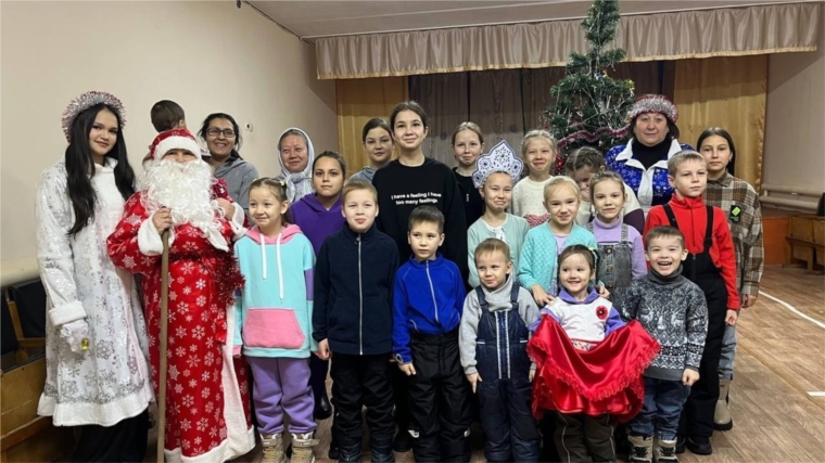 В Новотинчуринском СДК прошел утренник " Чудеса в Рождество"