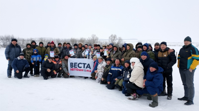 Турнир по подледному лову рыбы памяти Родиона Васильевича Соловьева в Малотаябинском территориальном отделе