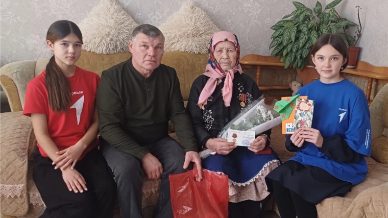 Вручение юбилейных медалей "80 лет Победы в Великой Отечественной войне 1941-1945 гг." труженикам тыла