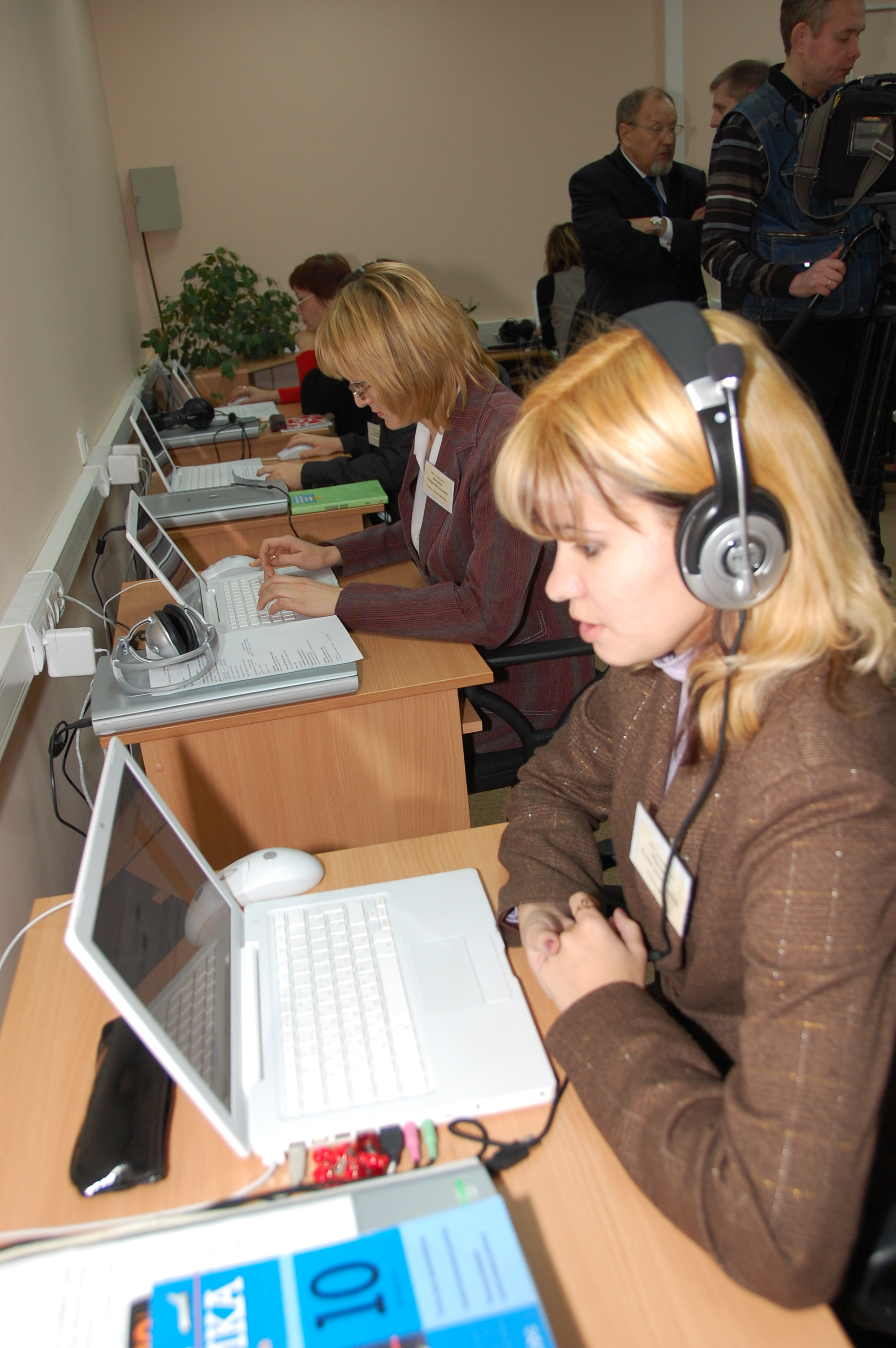 18:05 Представители Департамента образования г. Москва ознакомились с опытом организации дистанционного обучения детей с ограниченными возможностями в школе № 59