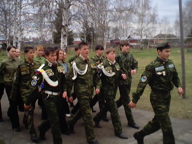17:30 Парад с приглашением ветеранов войны и тружеников тыла