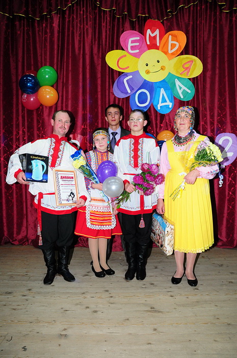 Семья Николаевых  достойно выступила в конкурсе «Семья года – 2012» 