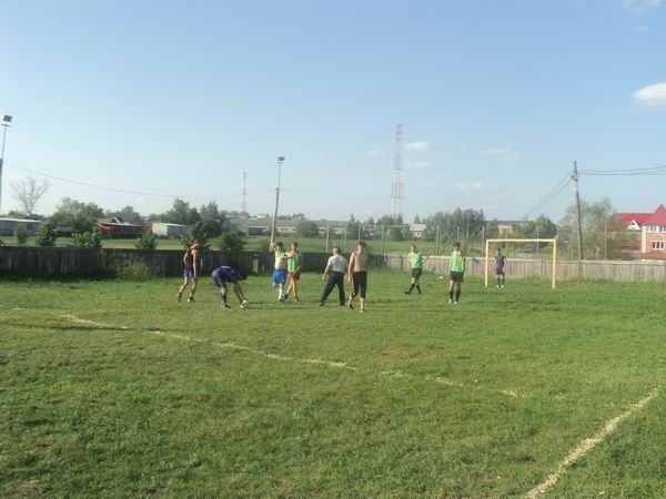 Продолжаются игры по мини-футболу среди мужских команд Ибресинского района