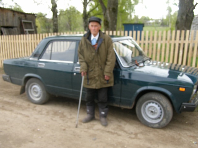 Участнику Великой Отечественной войны- автомобиль.