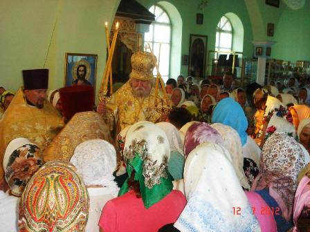 15:35_ Владыка Варнава посетил Христорождественскую церковь села Новые Шимкусы