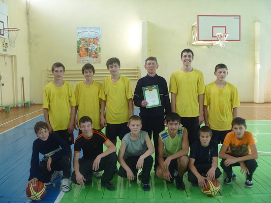 09:30_Состоялись районные соревнования по баскетболу среди юношей