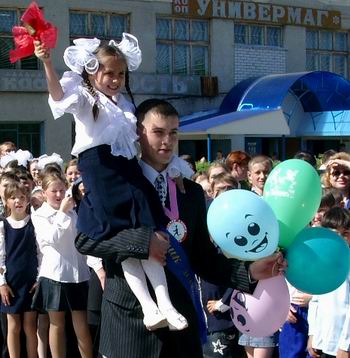 08:02 Сегодня прозвенит последний звонок для 190 выпускников школ Ибресинского района 