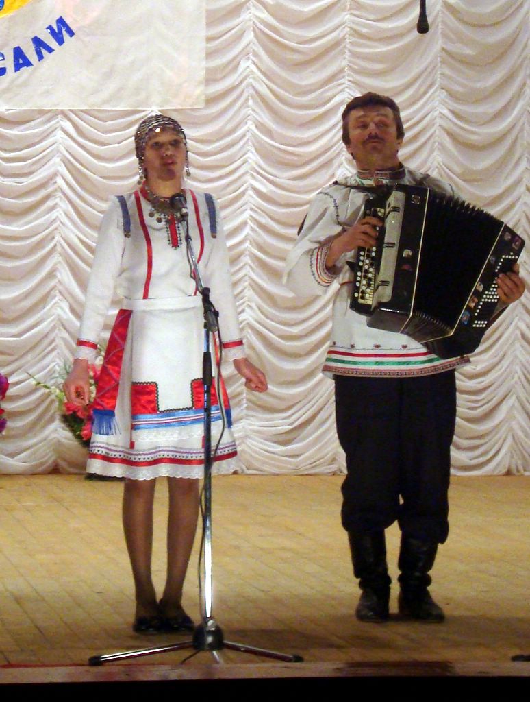 09:10.  В Аликовском районе прошел зональный этап VI Республиканского детского фестиваля фольклора «Пĕчĕк  çеç путене»
