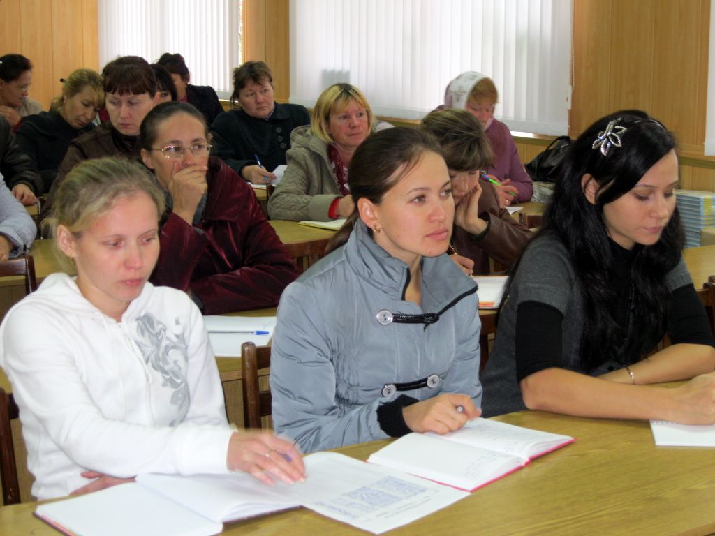 14:15.  Обсуждены  вопросы   планирования бюджетных ассигнований  на 2012 год