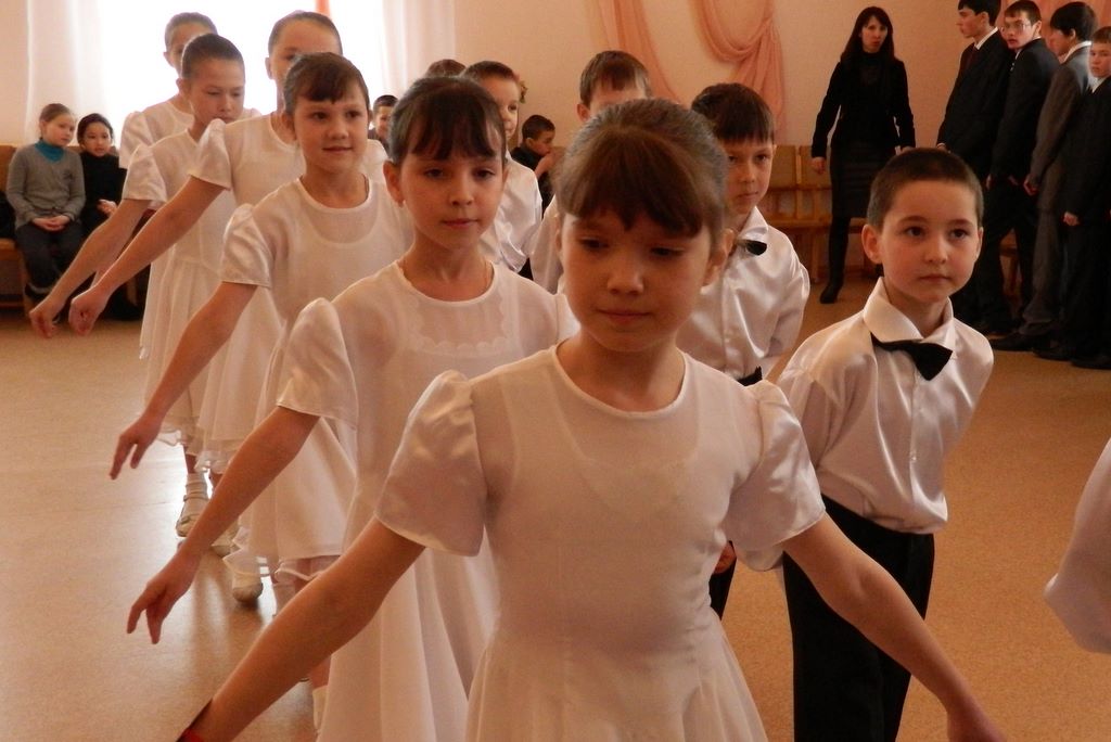 17:00 Моргаушский район:  II районный конкурс бального танца «На волнах дружбы»