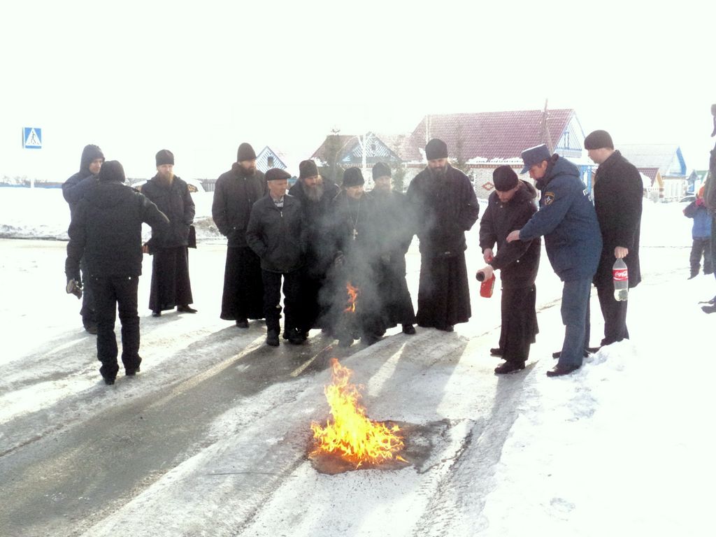 09:43 Настоятели церквей Моргаушского района обучились мерам пожарной безопасности