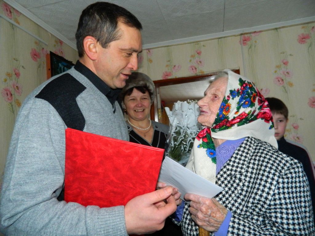 08:16.  Моргаушский район: 95-летний юбилей справила вдова участника войны Евгения Федоровна Львова