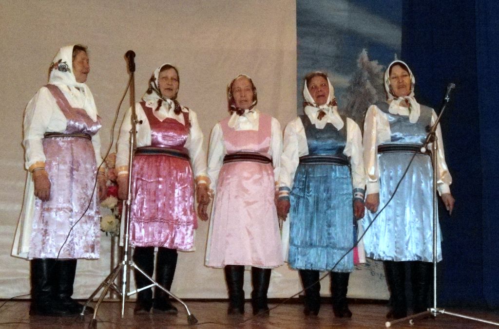 16:45.  Фестиваль - конкурс «Чечеклен, юратнă Муркаш Ен» прошел в Ярославском информационно-культурном центре