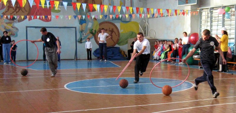 17:54 Районный конкурс «Папа, мама, я – спортивная семья»