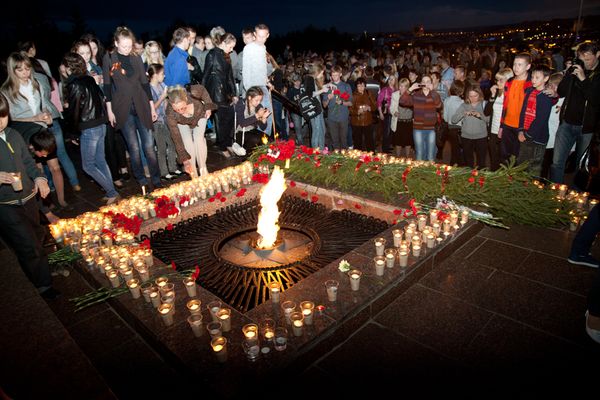 11:21 В мемориальном комплексе «Победа» г. Чебоксары прошла акция «Свеча Памяти»